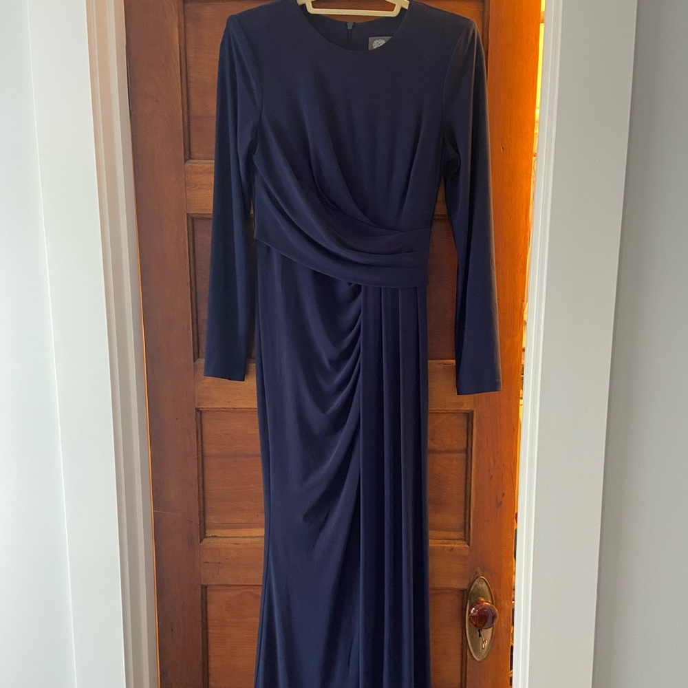 VINCE CAMUTO Long Sleeve Evening Gown sz 6 Faux Wrap Drape Front Slit Navy Blue